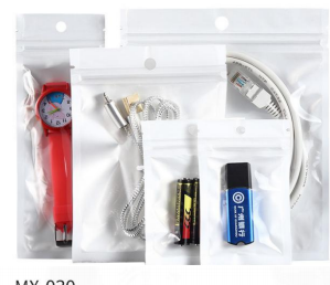 White Pearl Film Clear Zipper Bag